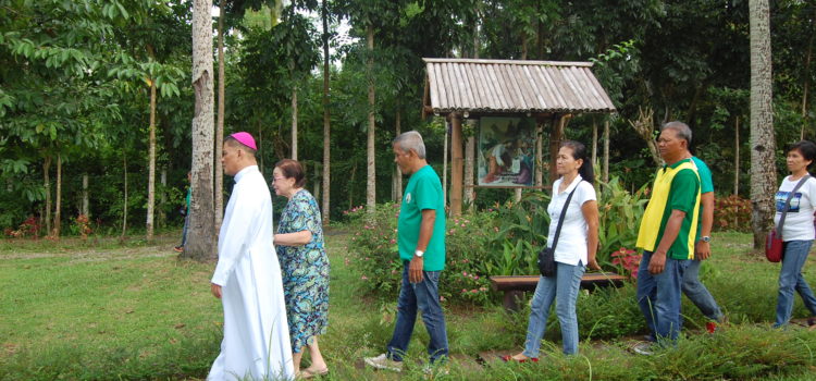 New Lipa Archbishop visits Hardin ng Dalangin